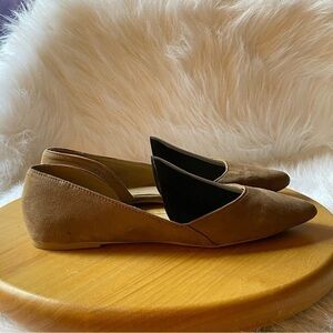 Wild Diva Shoes Women’s Size 6.5 Slip On‎ Flats Tan Brown
